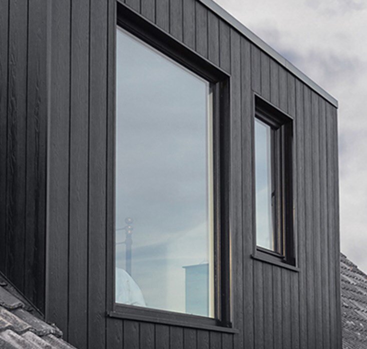 in various profiles and
finishes, factory-treated
for durability